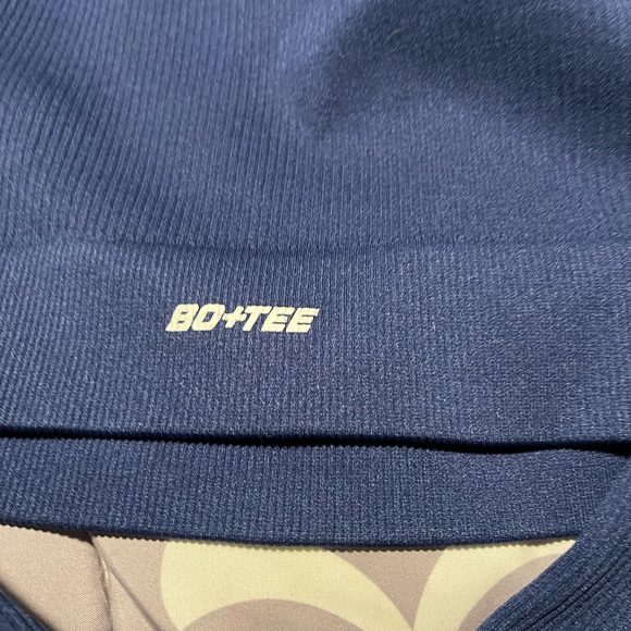 Cropped gym long sleeve top - Picture 2 of 3